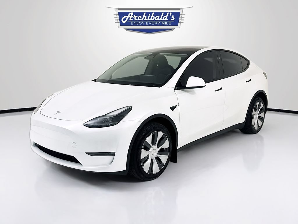 Used 2024 Tesla Model Y Long Range AWD/4WD image 3