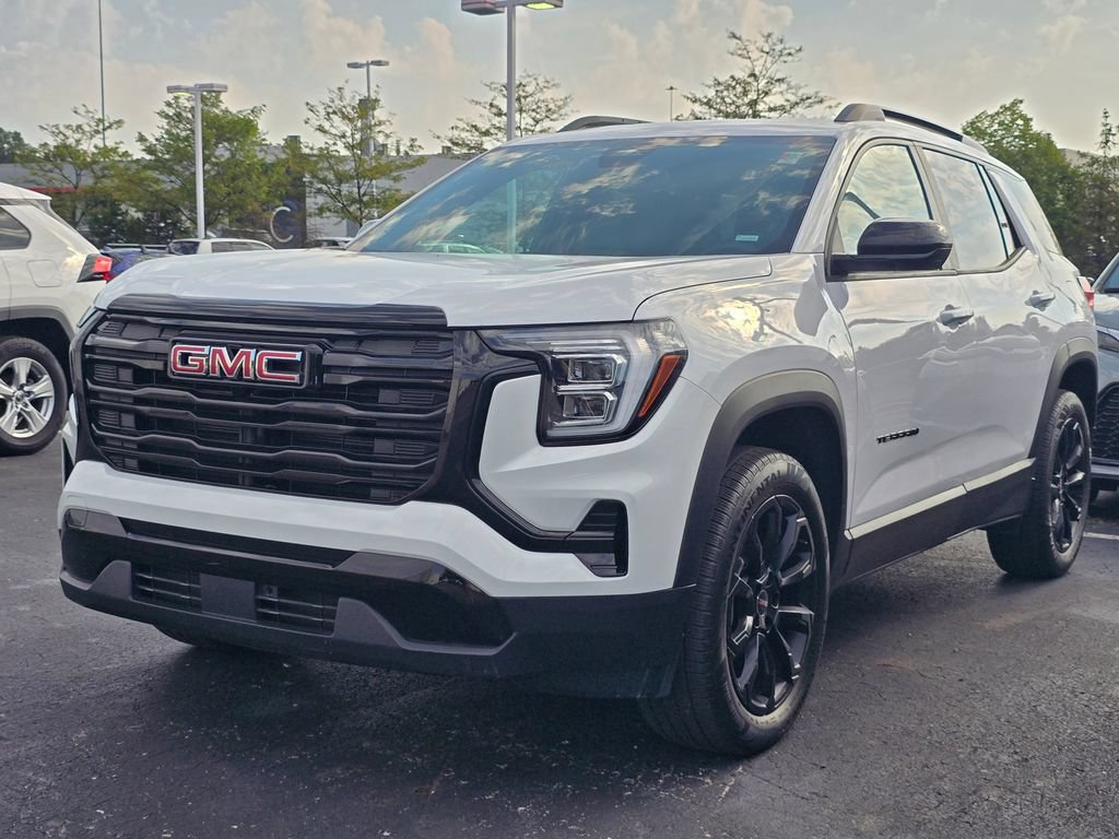 Used 2026 GMC Terrain Elevation w/ Elevation Premium Package AWD/4WD image 3