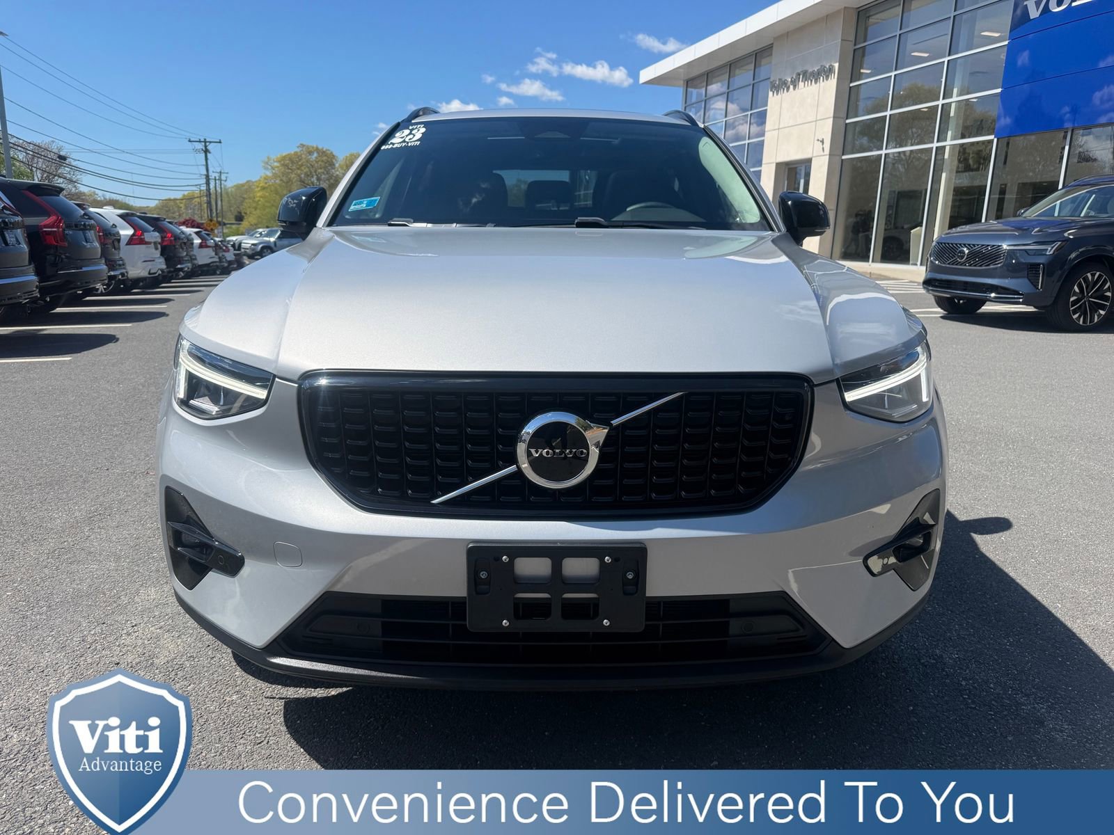 Certified 2023 Volvo XC40 B5 Plus w/ Climate Package AWD/4WD image 3