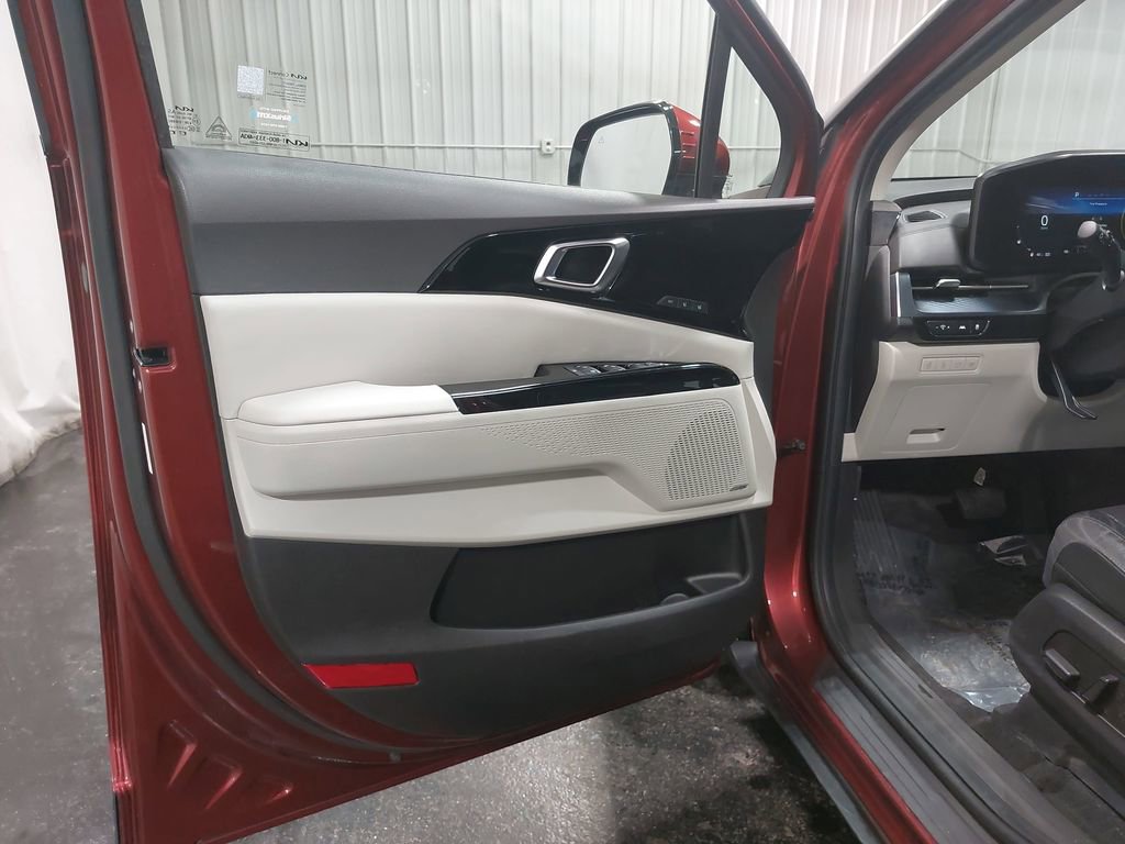 Used 2023 Kia Carnival SX Prestige image 47