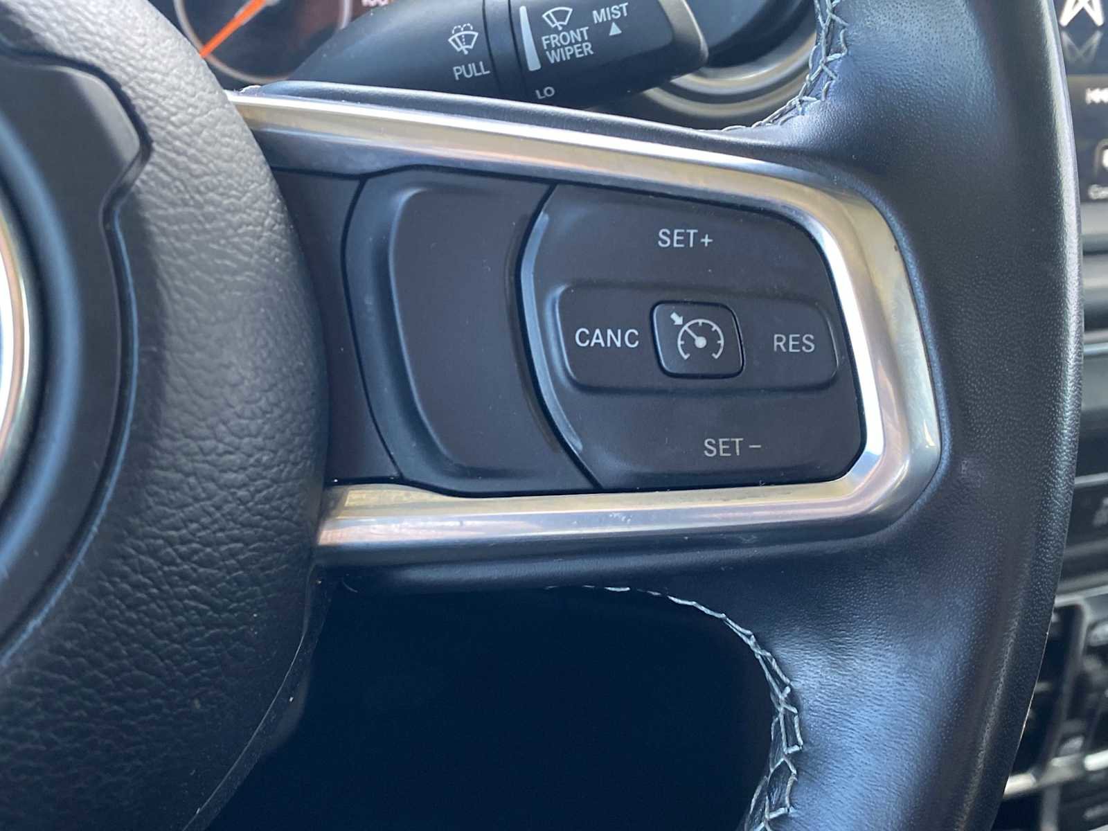 Certified 2022 Jeep Gladiator Overland w/ Trailer Tow Package image 24