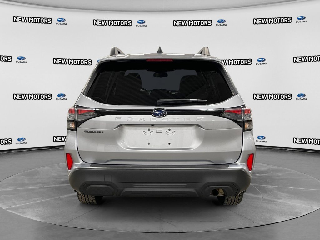Used 2025 Subaru Forester Premium AWD/4WD image 5
