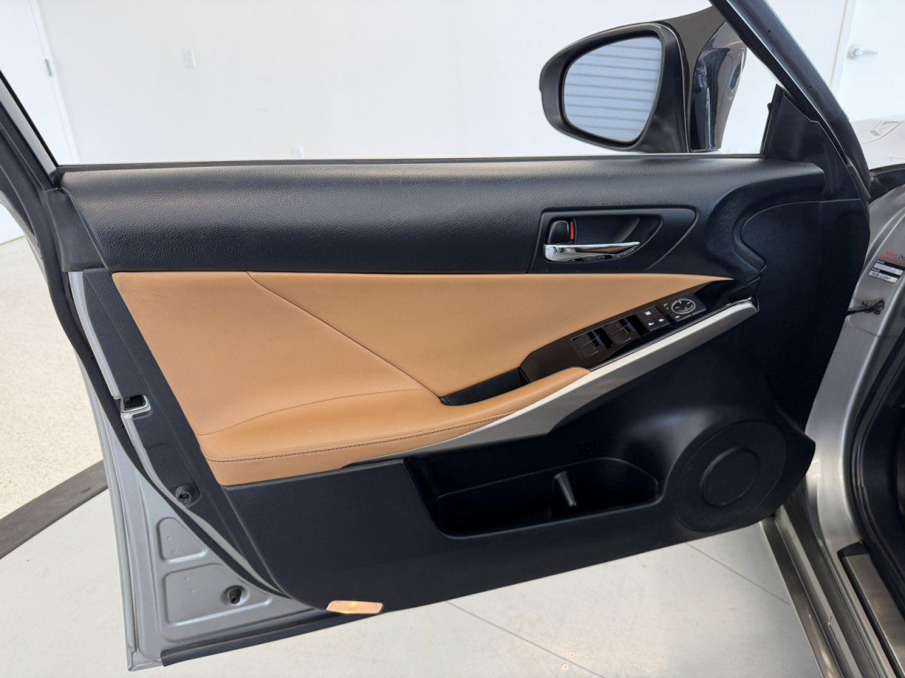 Used 2016 Lexus IS 200t RWD image 29