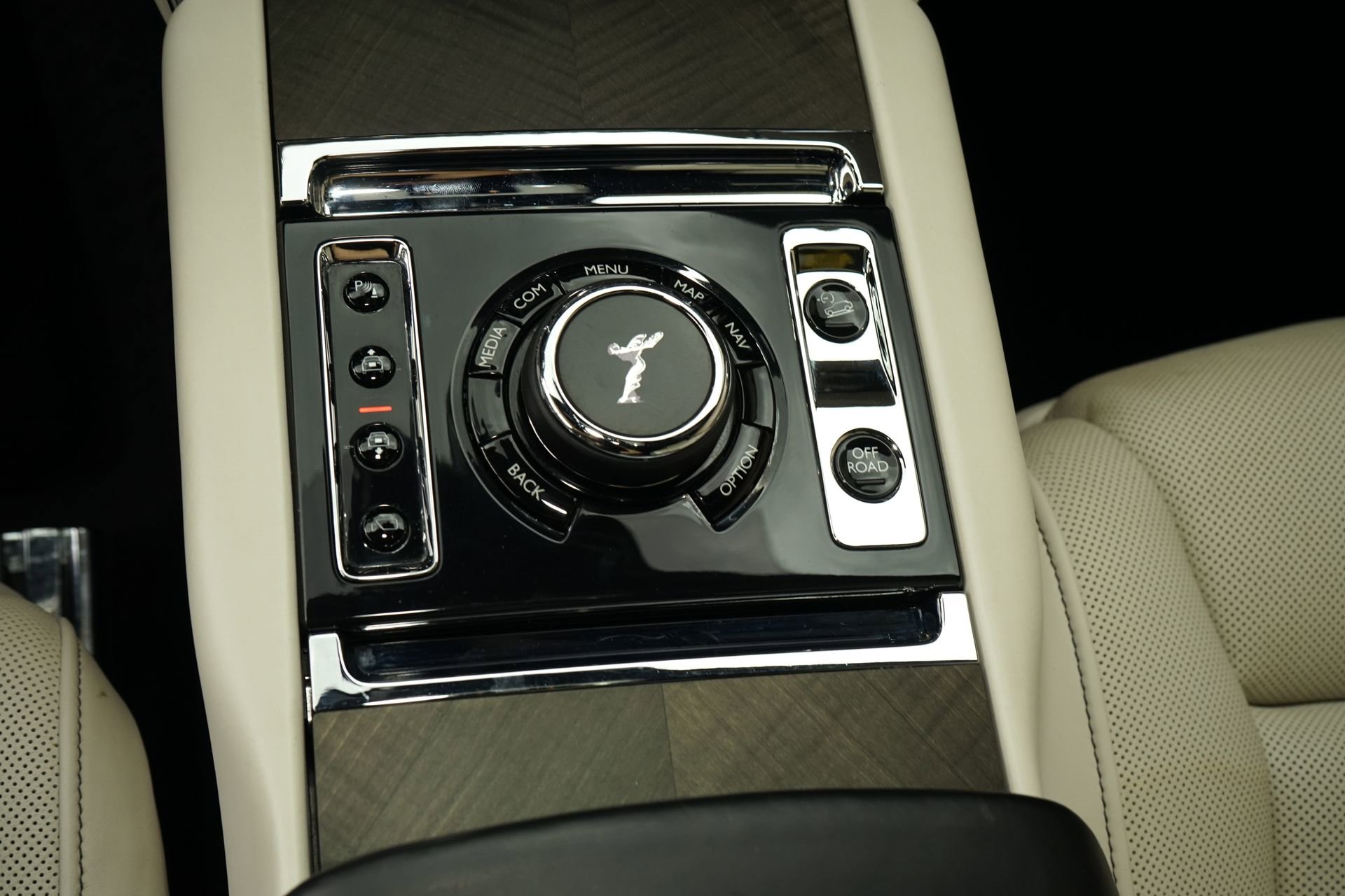 Used 2019 Rolls-Royce Cullinan image 12