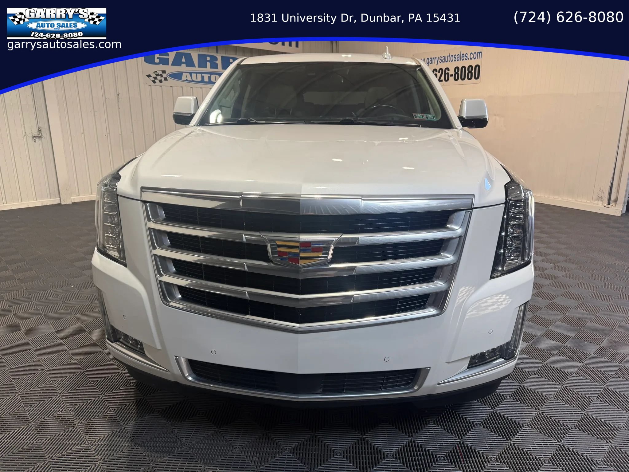 Used 2020 Cadillac Escalade ESV Premium Luxury AWD/4WD image 2