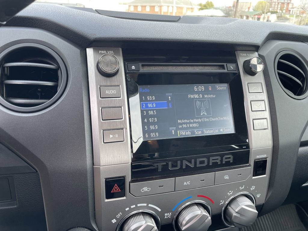 Used 2017 Toyota Tundra SR image 11