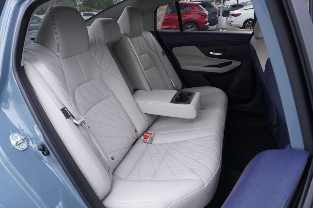 New 2026 Nissan Sentra SL FWD image 9