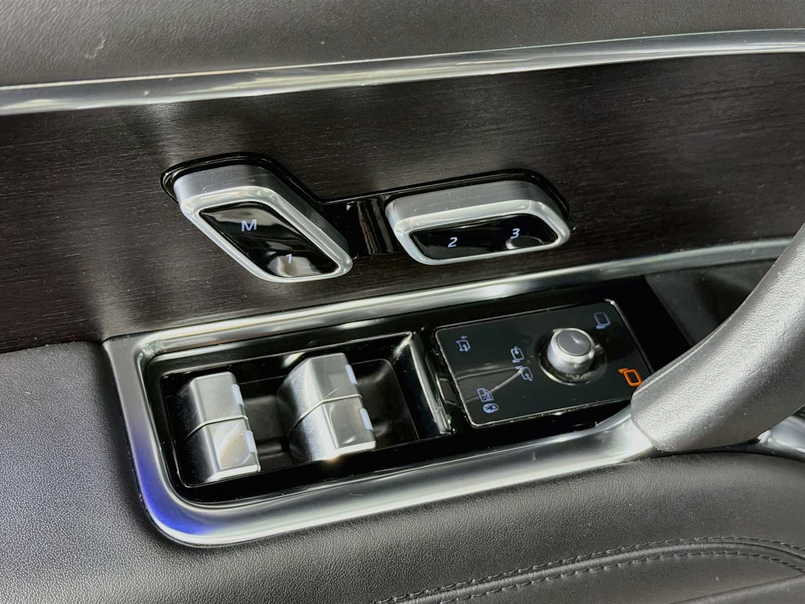 Used 2023 Land Rover Range Rover SE AWD/4WD image 19