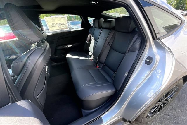 New 2026 Lexus ES 500e AWD/4WD image 10