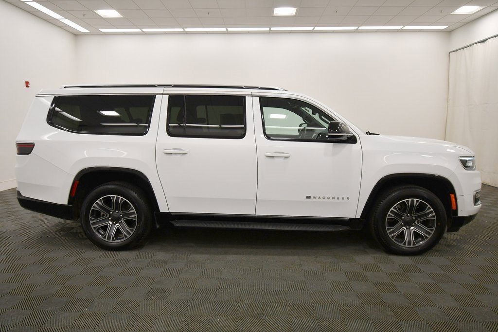 Used 2024 Jeep Wagoneer L Series II w/ Flexible Seating Group image 9