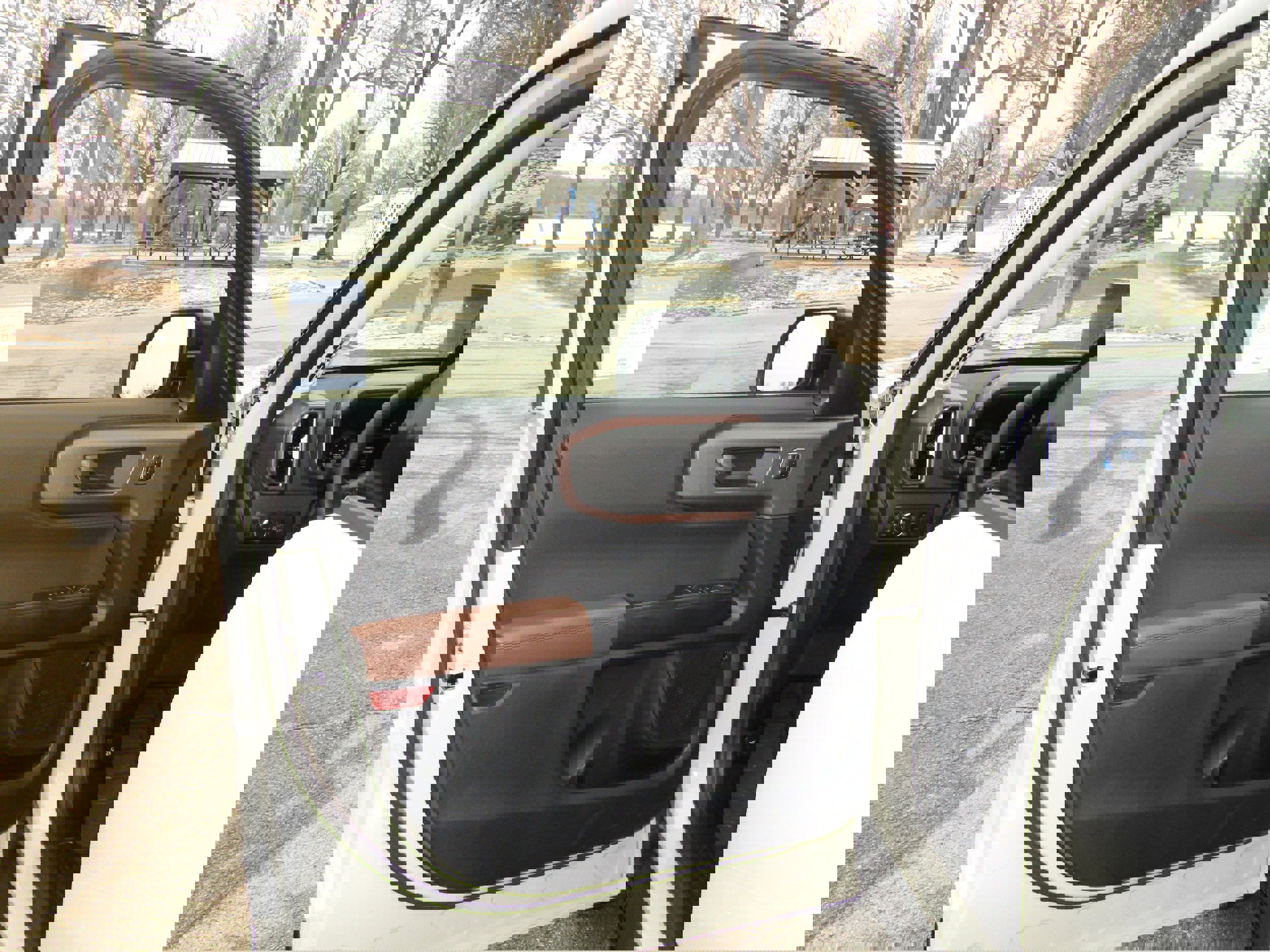 Used 2025 Ford Bronco Sport Outer Banks w/ Outer Banks Tech Package+ image 11