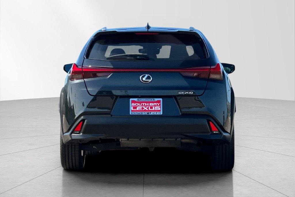 Used 2019 Lexus UX 200 w/ Premium Package FWD image 5