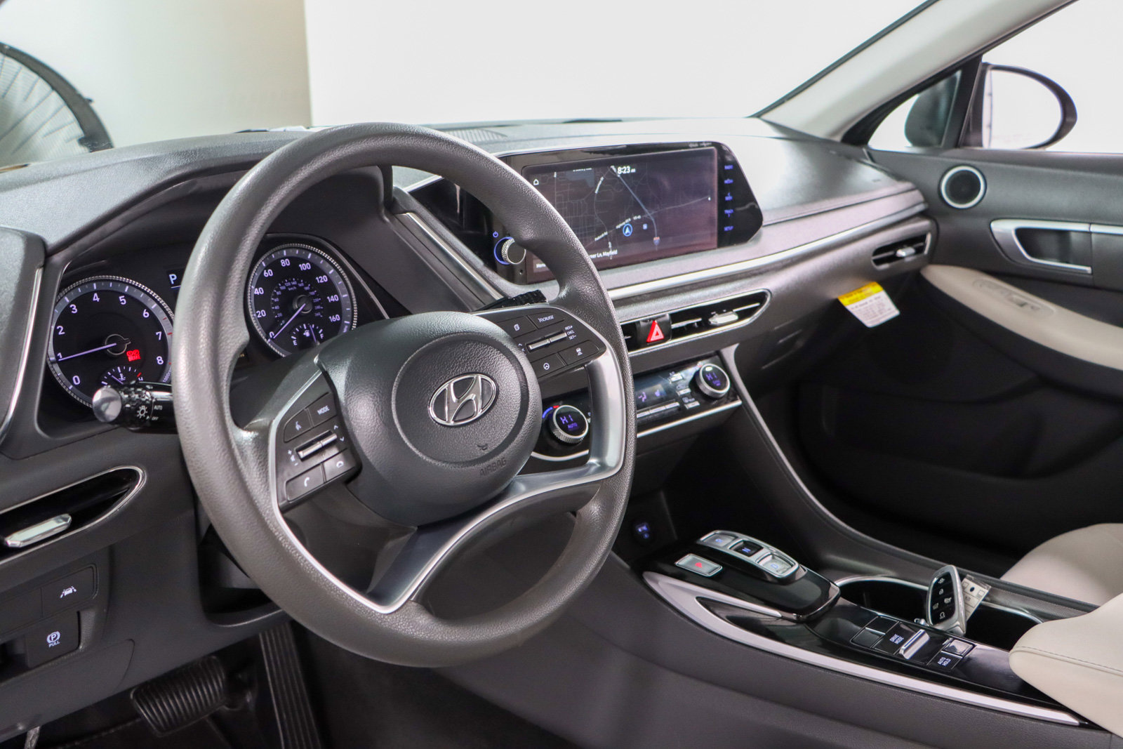 Used 2023 Hyundai Sonata SEL w/ Cargo Package image 22