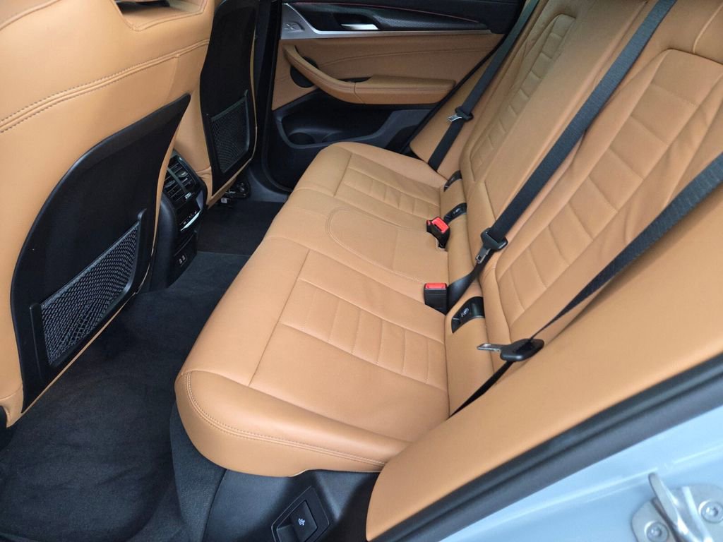 Used 2024 BMW X4 M40i AWD/4WD image 26