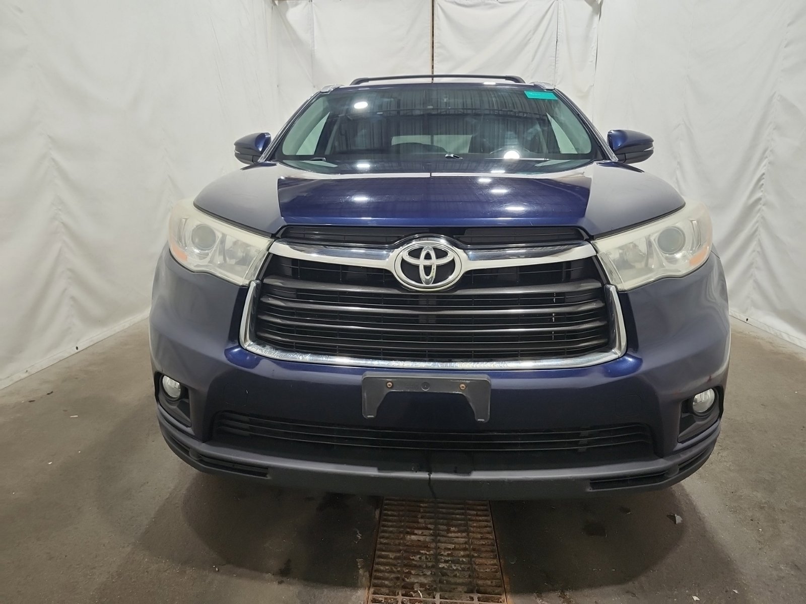Used 2015 Toyota Highlander XLE AWD/4WD image 7