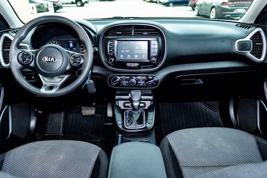 Used 2020 Kia Soul LX image 11