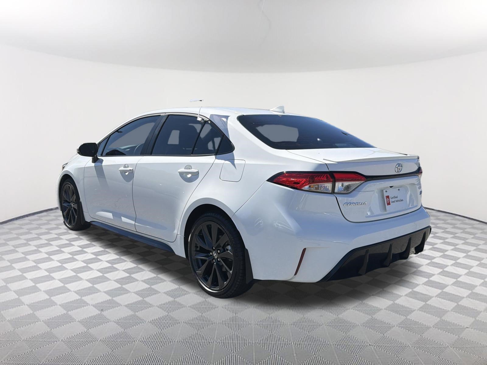 Certified 2025 Toyota Corolla SE FWD image 15