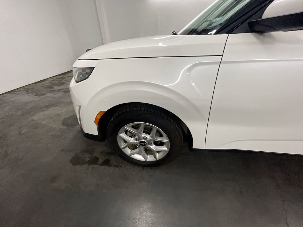 Used 2023 Kia Soul LX w/ LX Technology Package image 29
