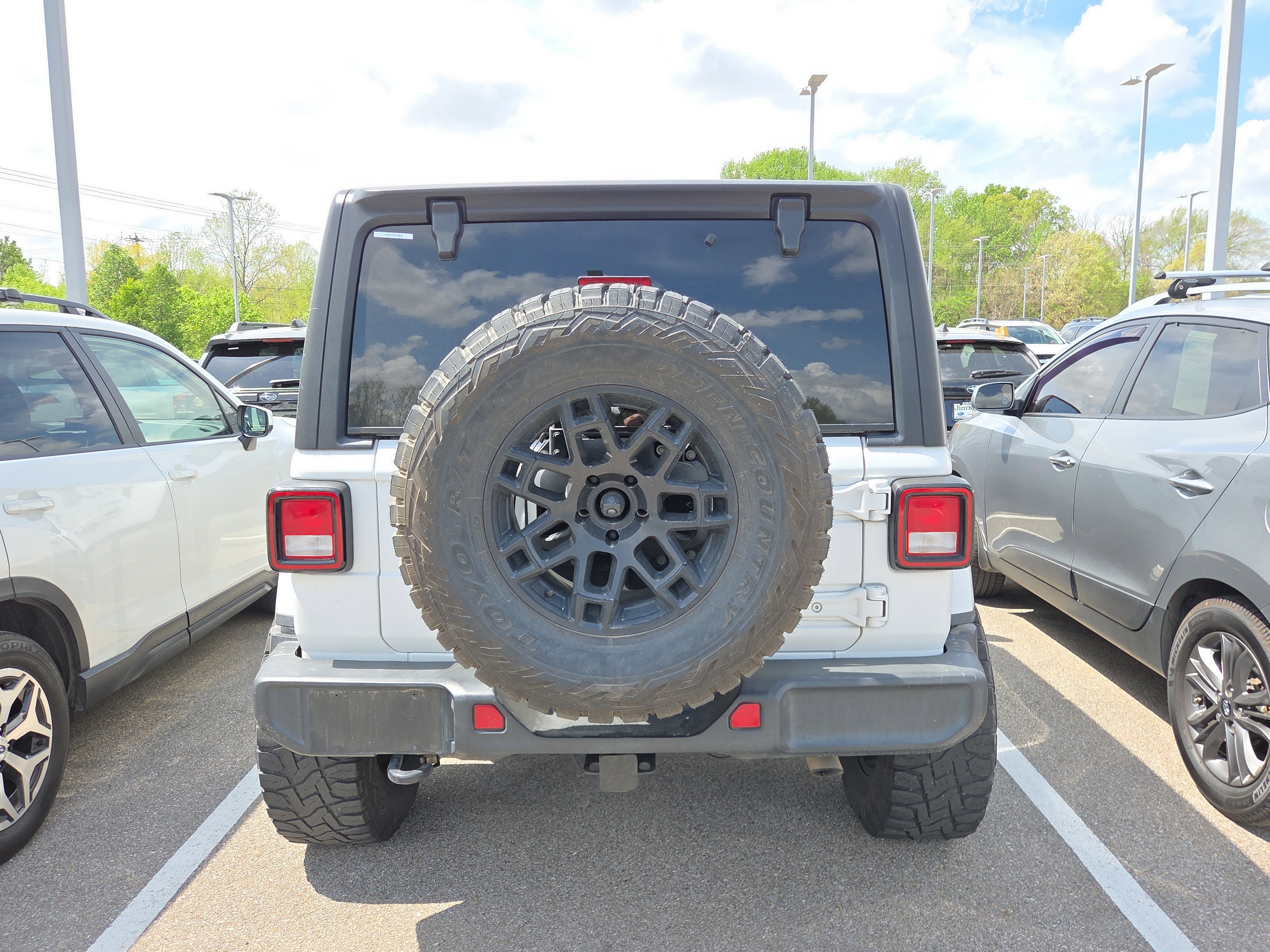 Used 2021 Jeep Wrangler Unlimited Sahara image 5