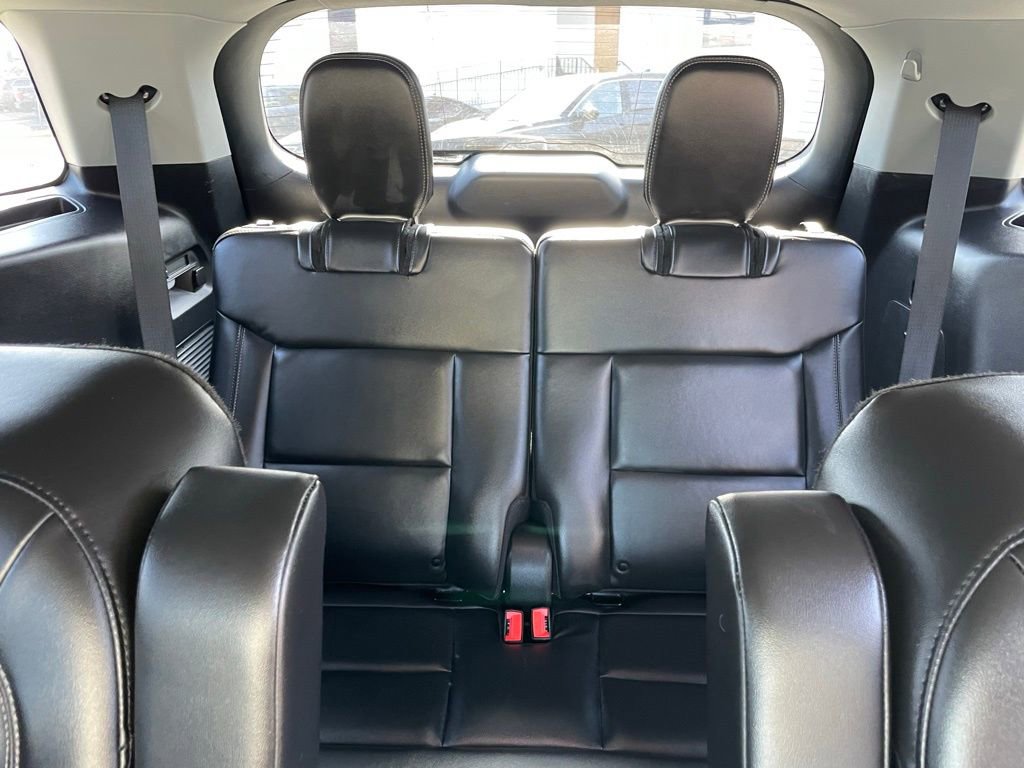 Used 2022 Ford Explorer XLT w/ Equipment Group 202A AWD/4WD image 8