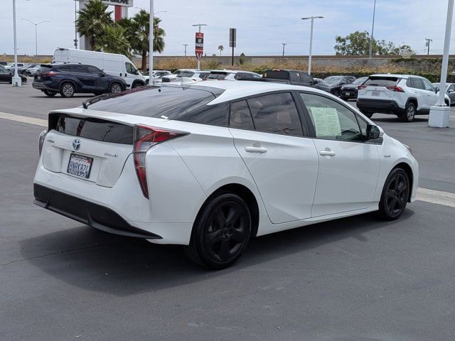 Used 2016 Toyota Prius Three Touring FWD image 8