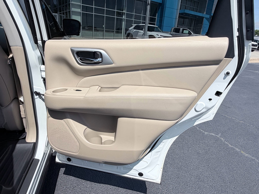 Used 2018 Nissan Pathfinder Platinum FWD image 34