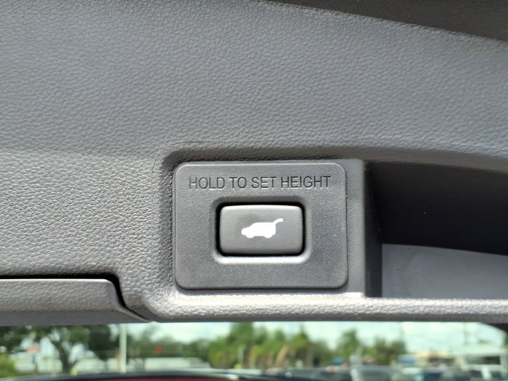 Used 2025 Acura RDX w/ Advance Package AWD/4WD image 21