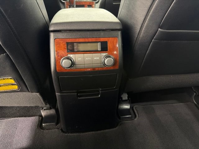 Used 2013 Toyota Highlander Limited AWD/4WD image 24