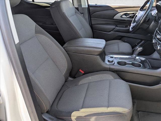 Used 2020 Chevrolet Traverse LT w/ Driver Confidence II Package image 19