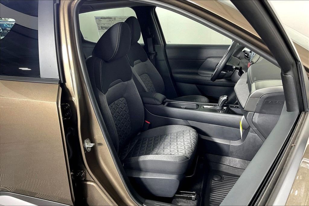 New 2026 Nissan Kicks SV w/ SV Premium Package image 43