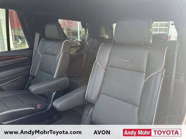 Used 2023 Cadillac Escalade Premium Luxury image 38