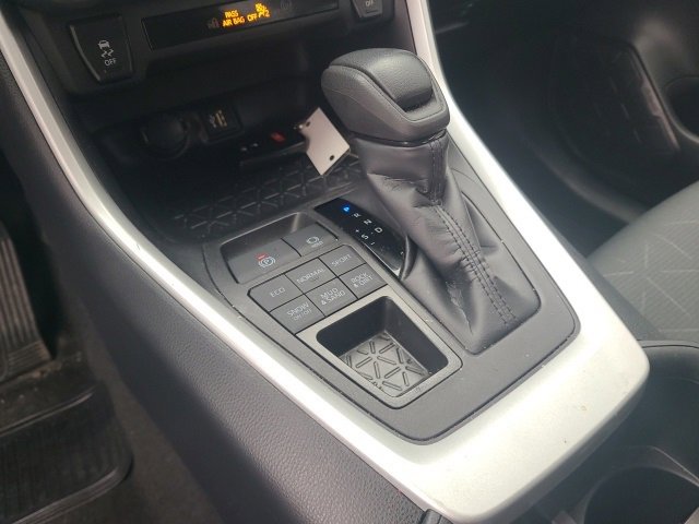 Used 2025 Toyota RAV4 XLE image 26