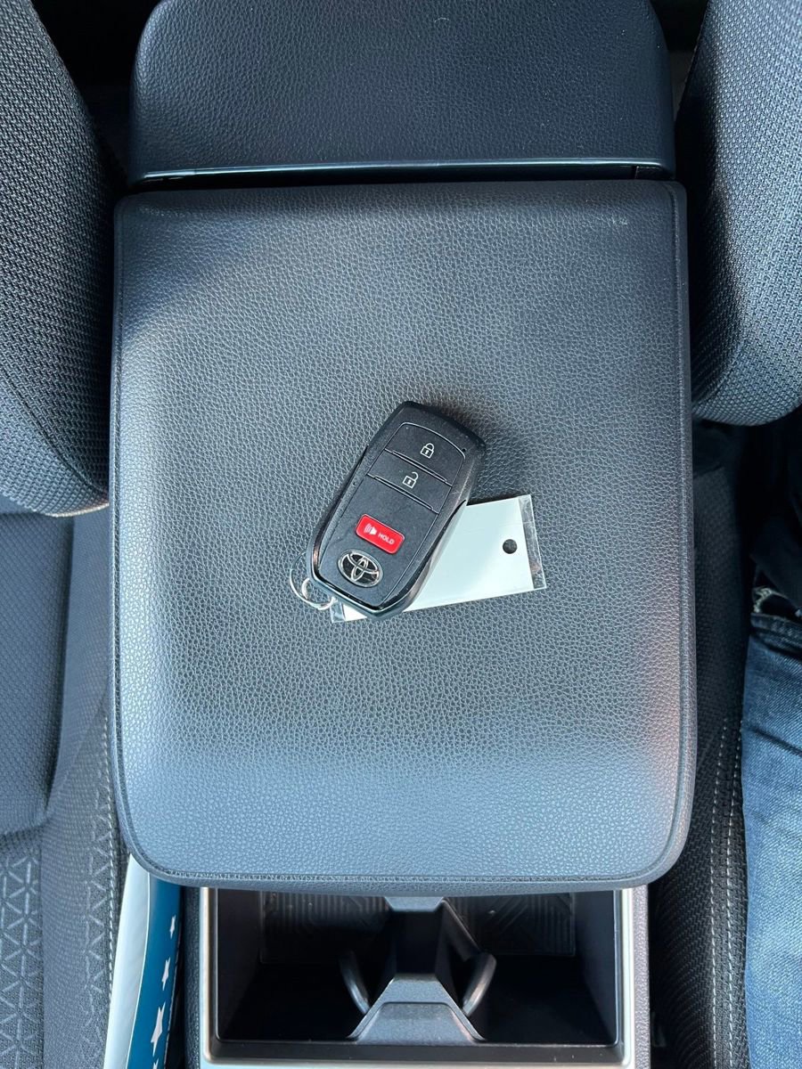 Used 2025 Toyota 4Runner SR5 image 39