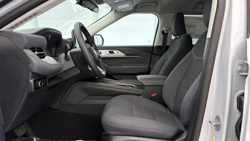 New 2026 Ford Explorer Active AWD/4WD image 13