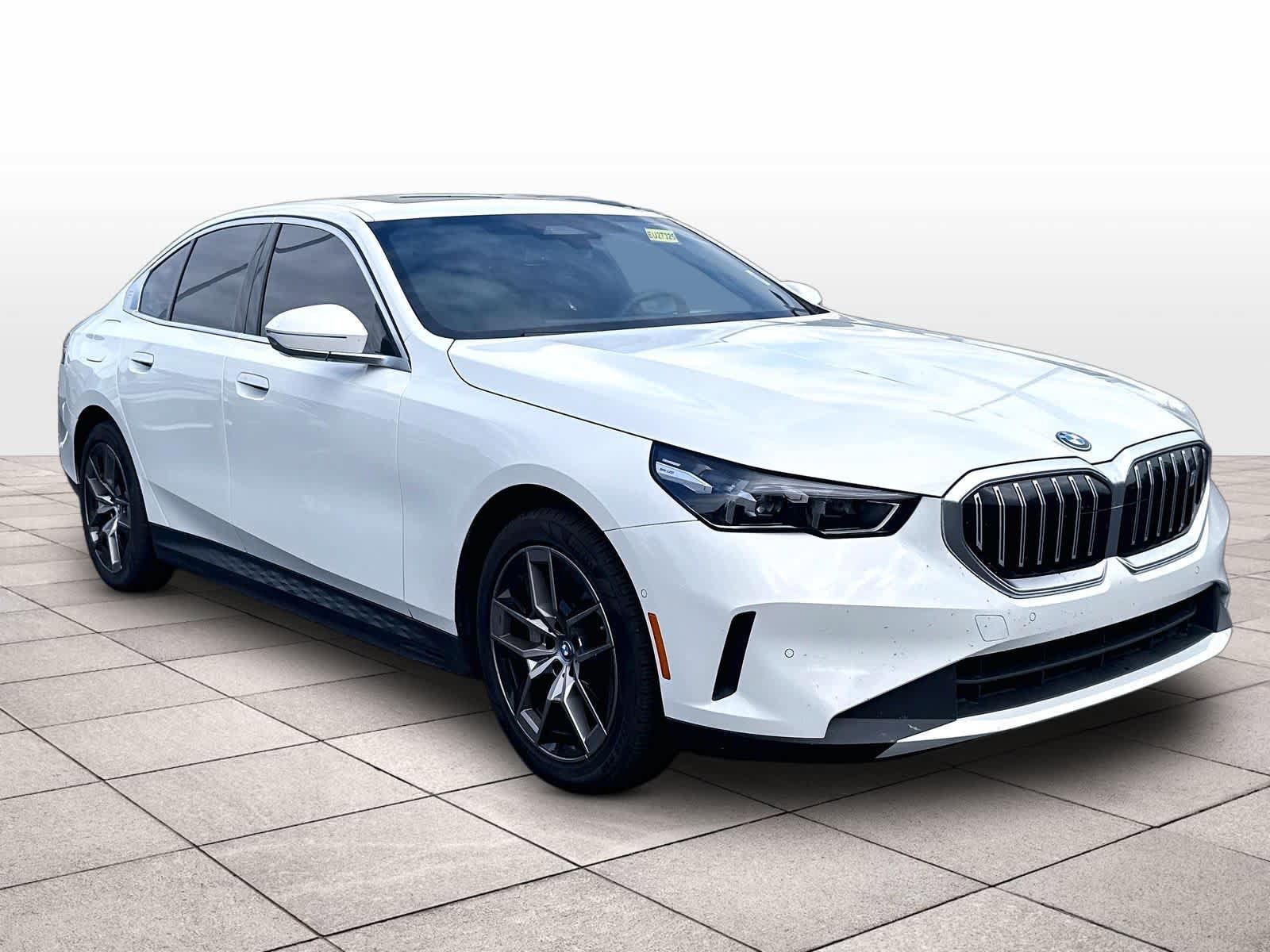 Certified 2024 BMW i5 eDrive40i w/ M Sport Package RWD image 3