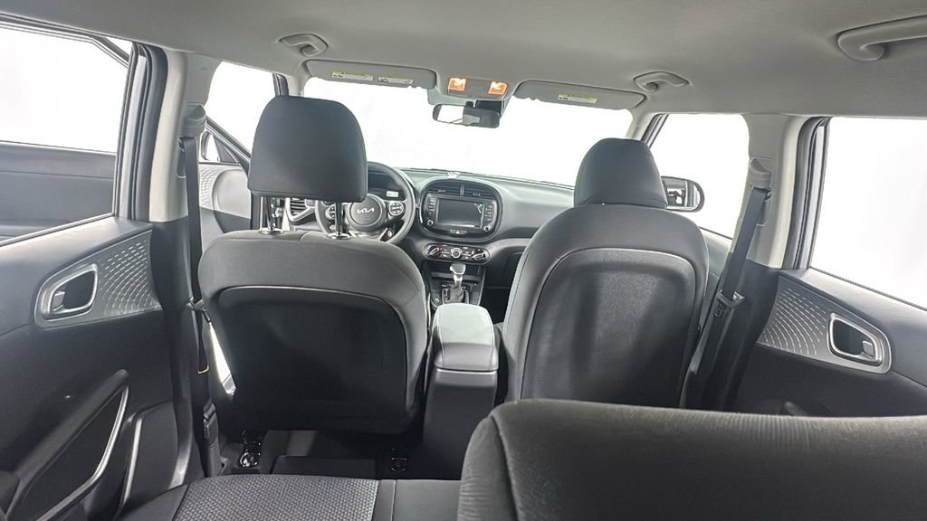 New 2025 Kia Soul LX image 17
