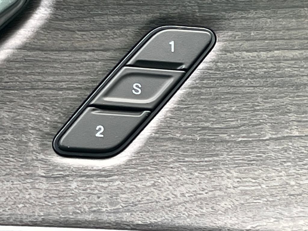 New 2025 Jeep Grand Cherokee Limited w/ Black Appearance Package image 30