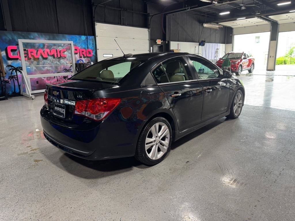 Used 2016 Chevrolet Cruze LTZ w/ Sun, Sound and Sport Package FWD image 5