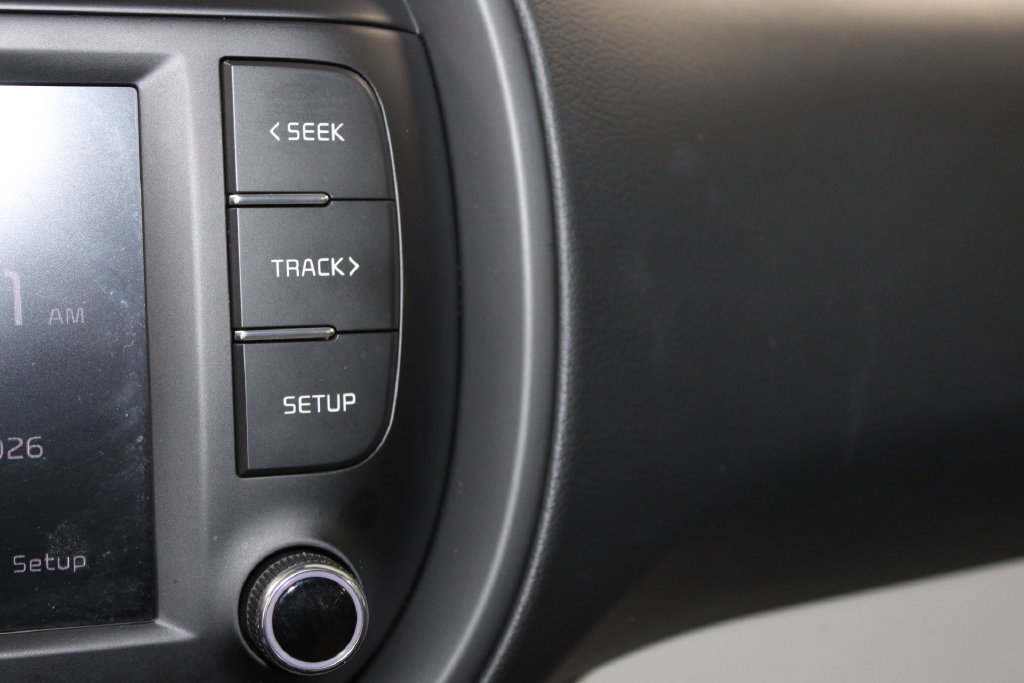 Used 2025 Kia Soul LX w/ LX Technology Package FWD image 46