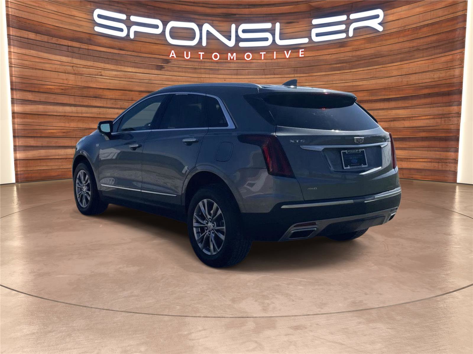 Used 2021 Cadillac XT5 Premium Luxury image 3