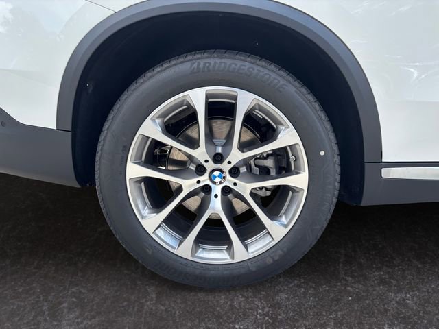 Used 2026 BMW X5 xDrive40i w/ Climate Comfort Package image 30