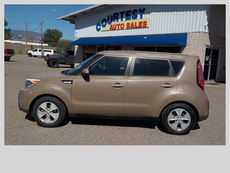 Used 2015 Kia Soul FWD image 3