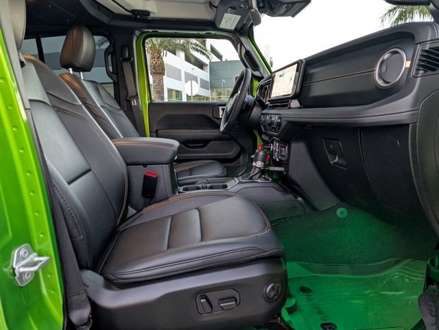 Used 2025 Jeep Gladiator Sport image 15