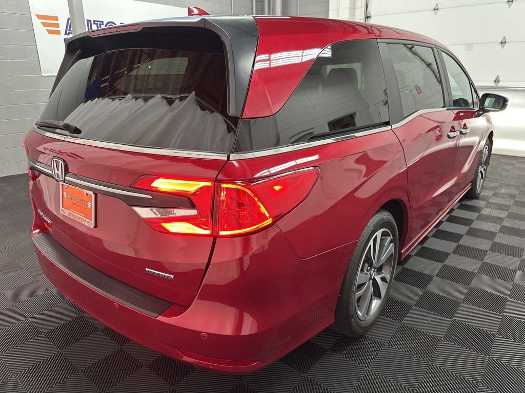 Used 2024 Honda Odyssey Touring image 9