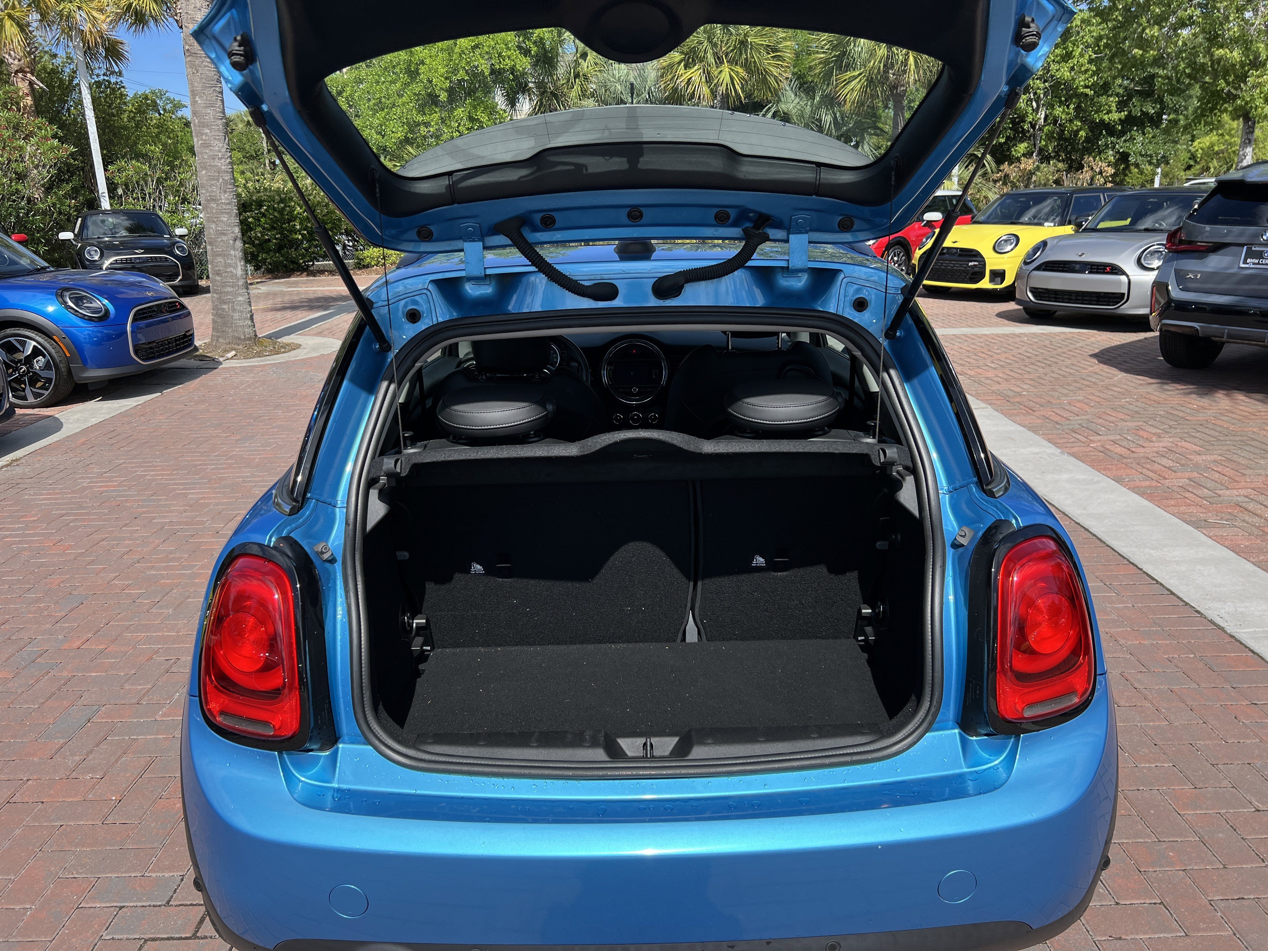 Used 2017 MINI Cooper 2-Door Hardtop FWD image 32