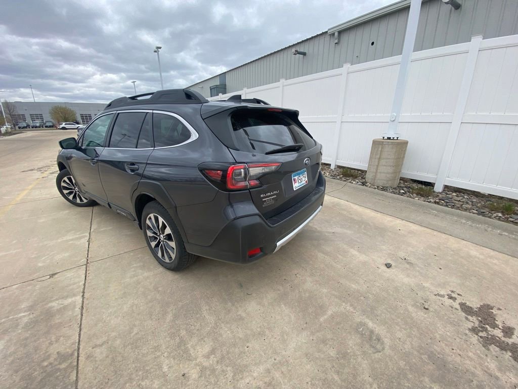 Used 2024 Subaru Outback Limited AWD/4WD image 7