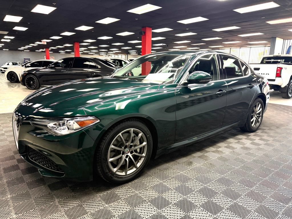Used 2020 Alfa Romeo Giulia RWD image 8