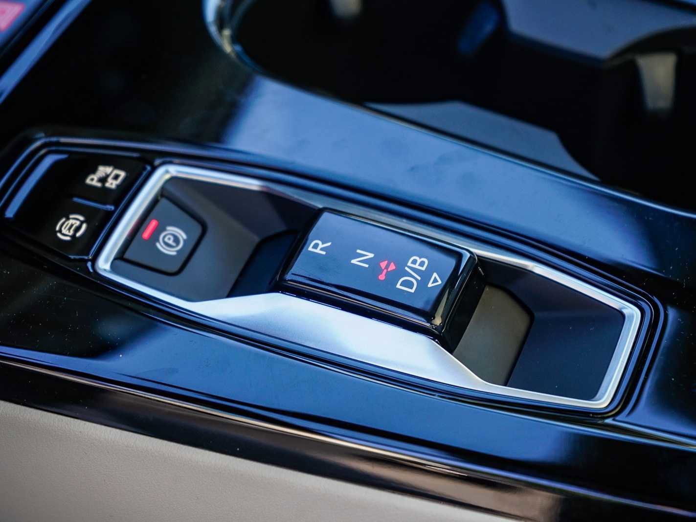 Certified 2025 Audi A6 e-tron Premium w/ Convenience Package image 21