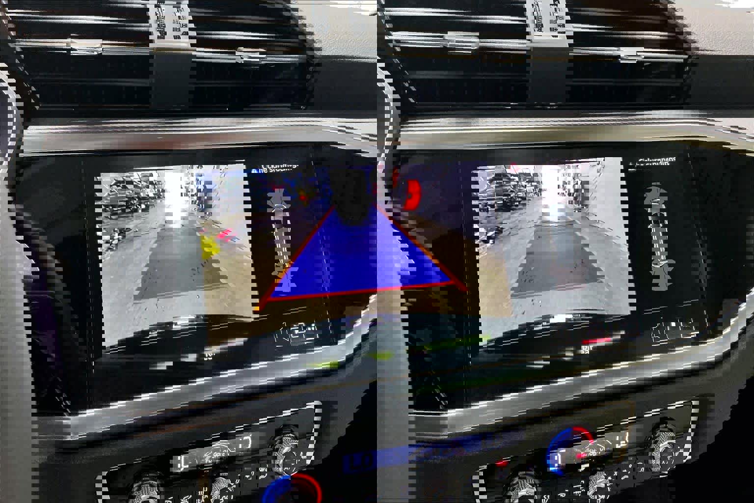 Certified 2025 Audi Q3 2.0T Premium w/ Convenience Package image 24