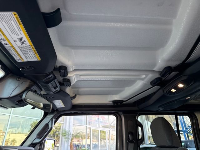 Used 2025 Jeep Wrangler Unlimited Sahara image 20